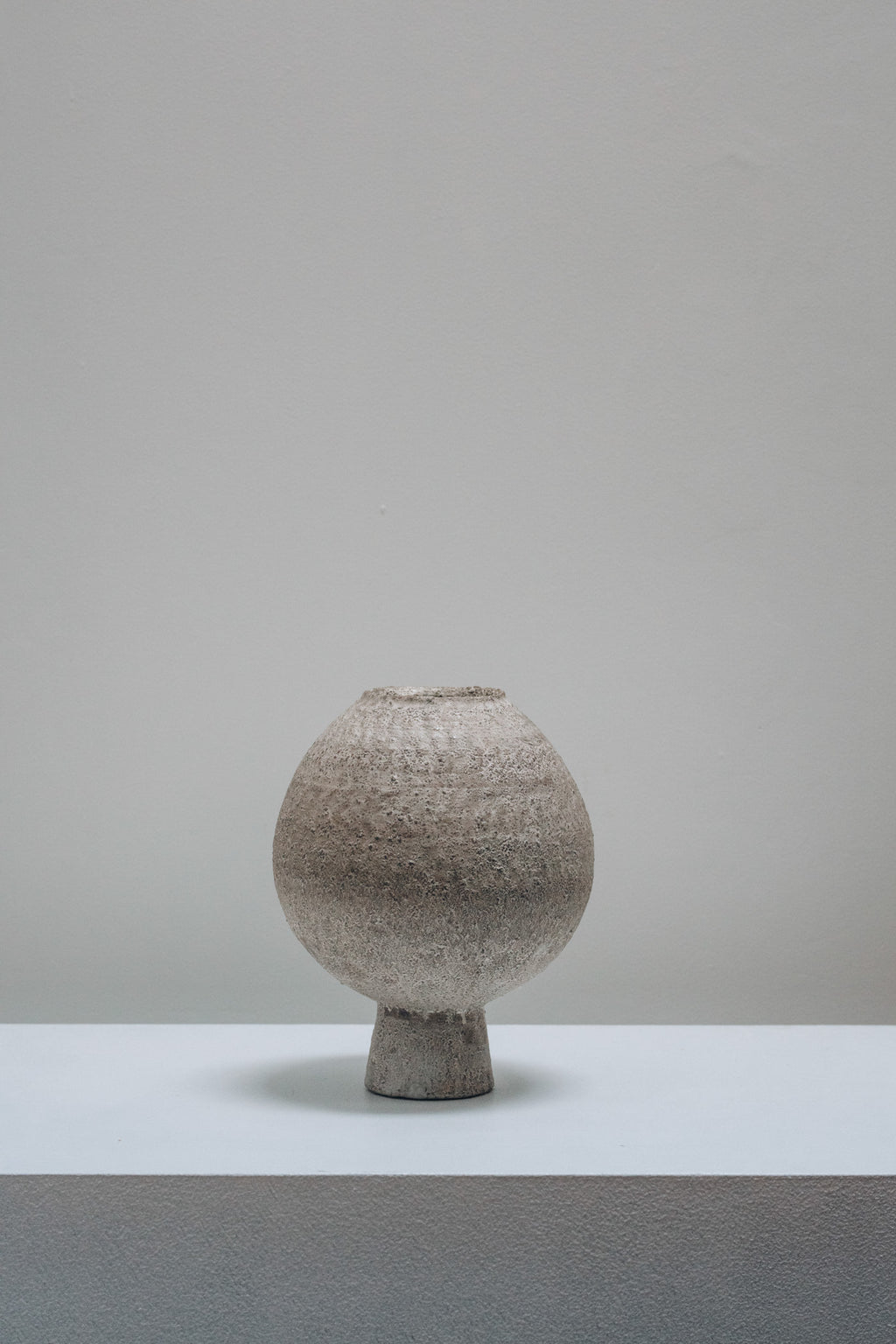 Spherical Vase - J109